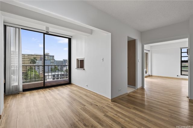 1314 Victoria Street 502, Honolulu, HI 96814