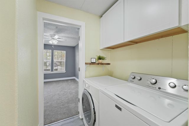 216 N Shady Oaks Street, Lake Jackson, TX 77566