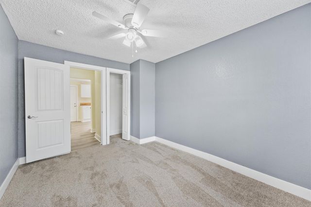 216 N Shady Oaks Street, Lake Jackson, TX 77566