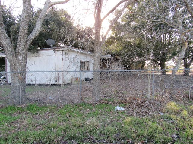 1103 Us Highway 59 N, Edna, TX 77957