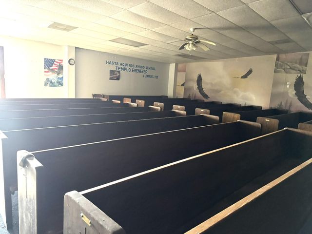 1103 Us Highway 59 N, Edna, TX 77957