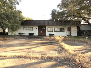 1103 Us Highway 59 N, Edna, TX 77957