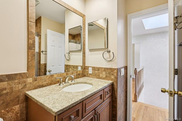 21 Bridge Road, Nanuet, NY 10954