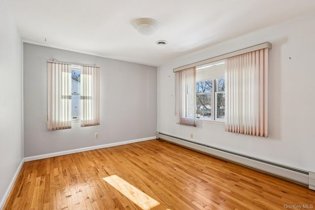 21 Bridge Road, Nanuet, NY 10954