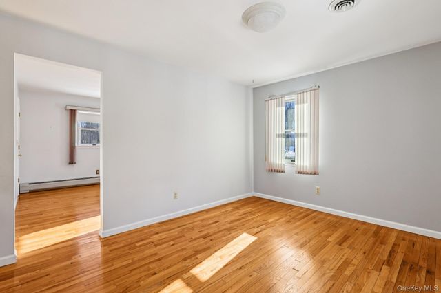 21 Bridge Road, Nanuet, NY 10954