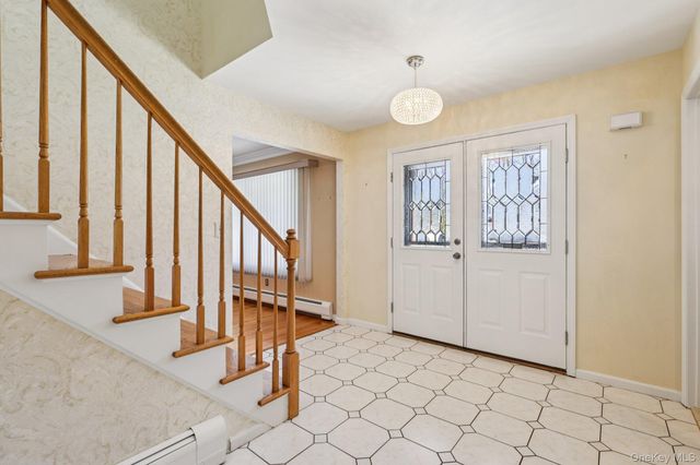 21 Bridge Road, Nanuet, NY 10954