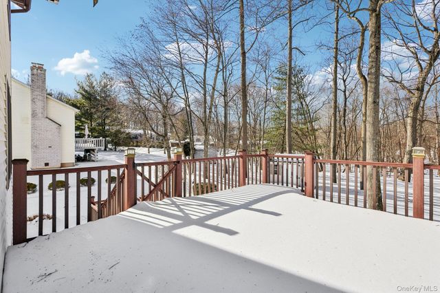 21 Bridge Road, Nanuet, NY 10954