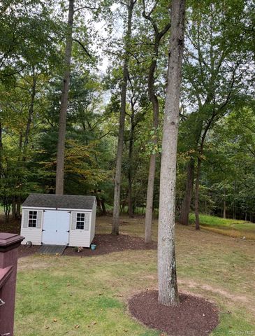 21 Bridge Road, Nanuet, NY 10954