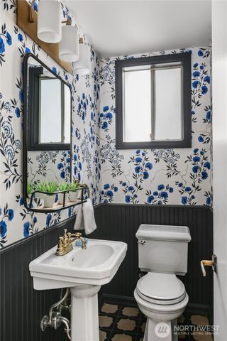 918 18th Avenue E, Seattle, WA 98122