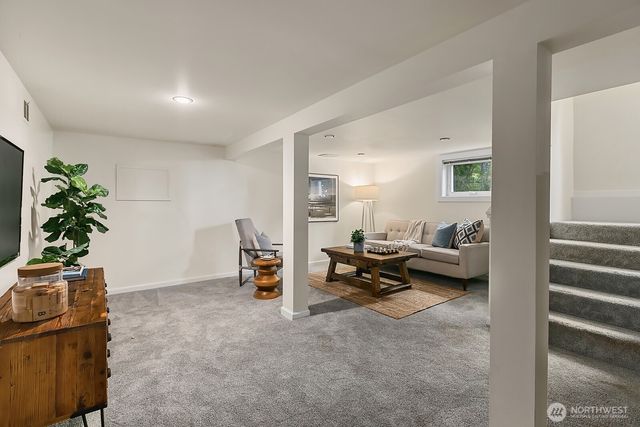 918 18th Avenue E, Seattle, WA 98122