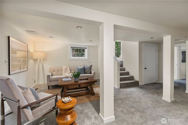 918 18th Avenue E, Seattle, WA 98122