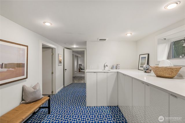 918 18th Avenue E, Seattle, WA 98122
