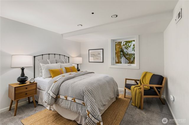 918 18th Avenue E, Seattle, WA 98122