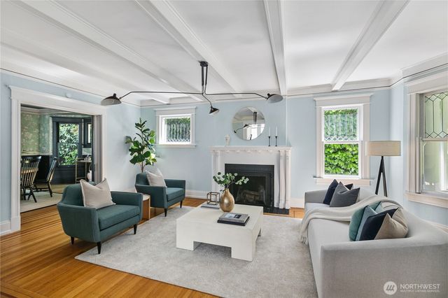918 18th Avenue E, Seattle, WA 98122
