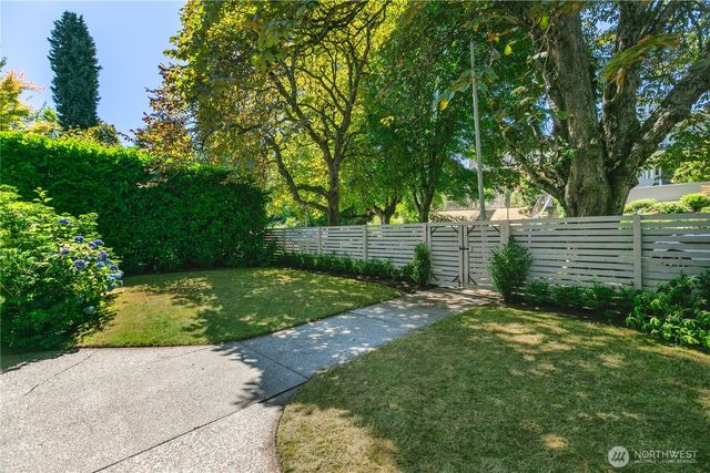 918 18th Avenue E, Seattle, WA 98122