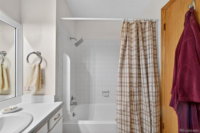 8093 S Vermejo Peak, Littleton, CO 80127