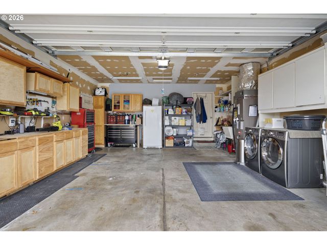 1360 ANDERSEN Ln, Eugene, OR 97404