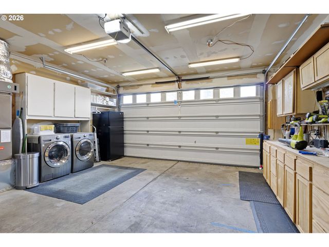 1360 ANDERSEN Ln, Eugene, OR 97404