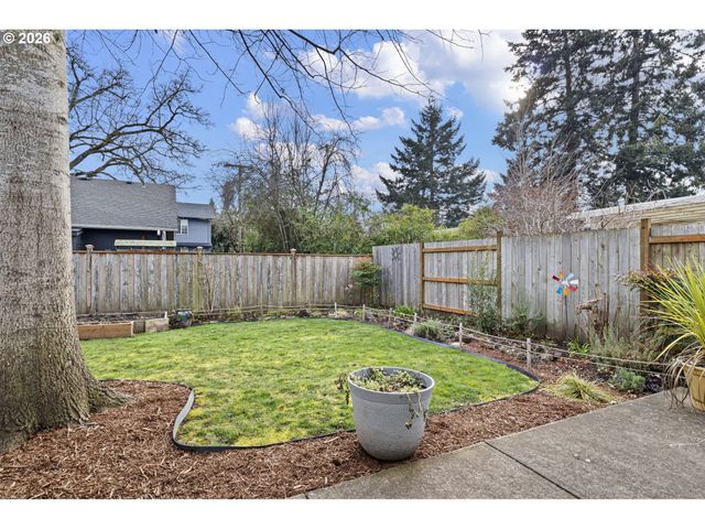 1360 ANDERSEN Ln, Eugene, OR 97404