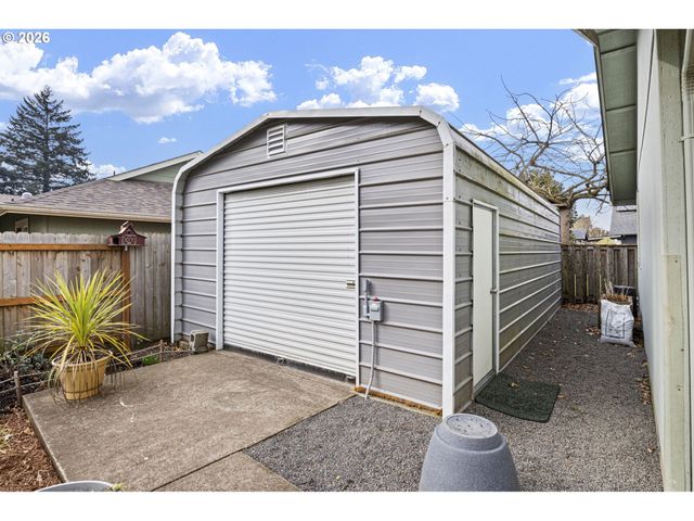 1360 ANDERSEN Ln, Eugene, OR 97404