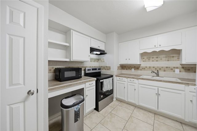 1430 Madrid, Corpus Christi, TX 78416
