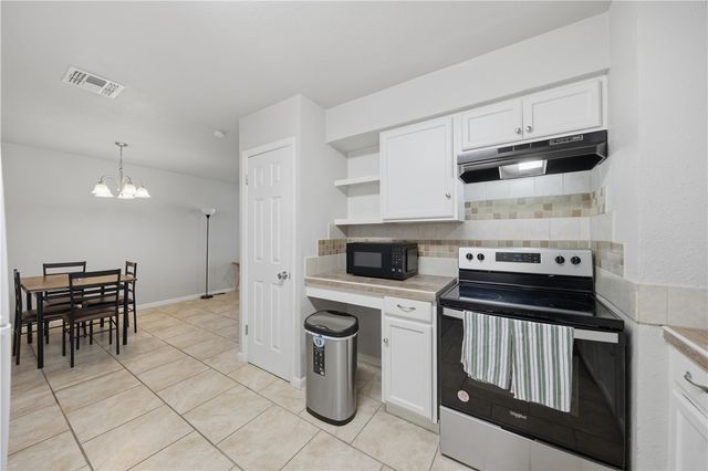 1430 Madrid, Corpus Christi, TX 78416