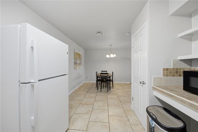 1430 Madrid, Corpus Christi, TX 78416