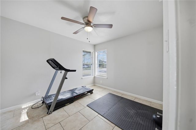 1430 Madrid, Corpus Christi, TX 78416