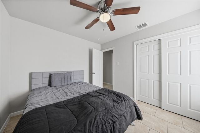 1430 Madrid, Corpus Christi, TX 78416