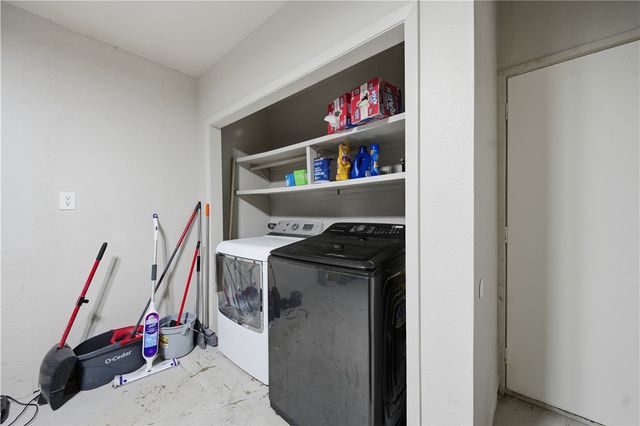 1430 Madrid, Corpus Christi, TX 78416