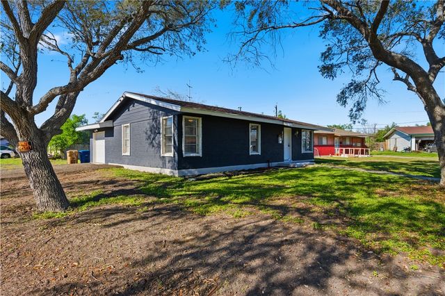 1430 Madrid, Corpus Christi, TX 78416