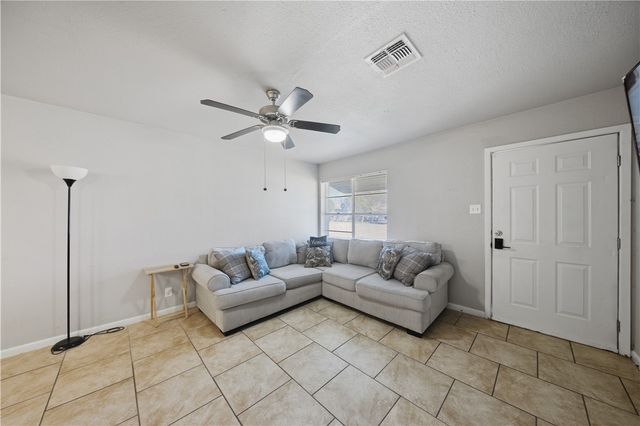 1430 Madrid, Corpus Christi, TX 78416