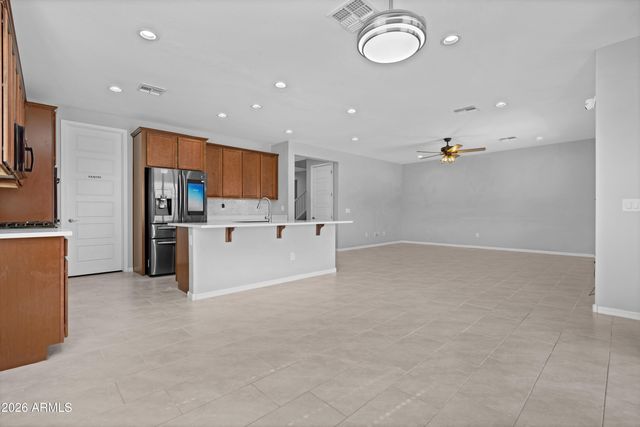 7910 W PUEBLO Avenue, Phoenix, AZ 85043