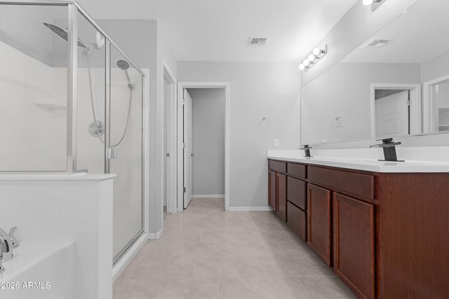 7910 W PUEBLO Avenue, Phoenix, AZ 85043
