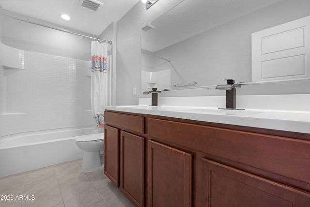 7910 W PUEBLO Avenue, Phoenix, AZ 85043