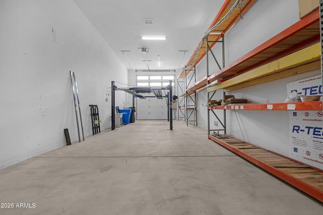 7910 W PUEBLO Avenue, Phoenix, AZ 85043