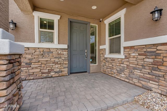 7910 W PUEBLO Avenue, Phoenix, AZ 85043