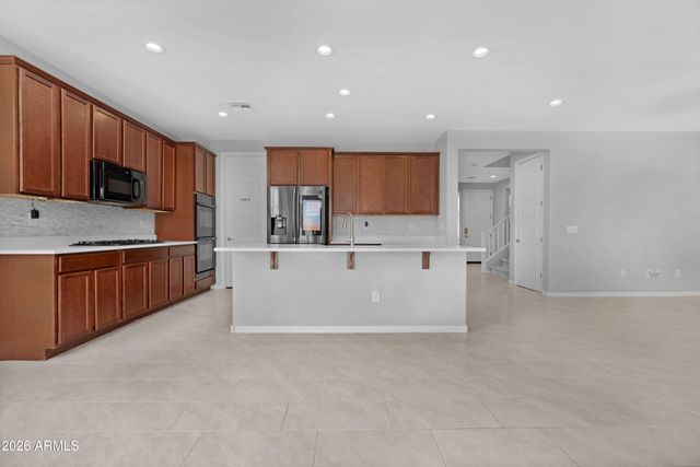 7910 W PUEBLO Avenue, Phoenix, AZ 85043