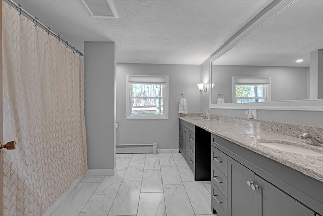 3 Santom St, Auburn, MA 01501