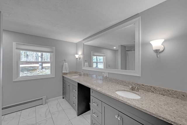 3 Santom St, Auburn, MA 01501