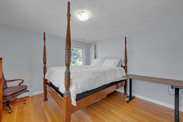 3 Santom St, Auburn, MA 01501
