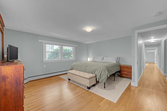 3 Santom St, Auburn, MA 01501