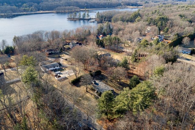 3 Santom St, Auburn, MA 01501