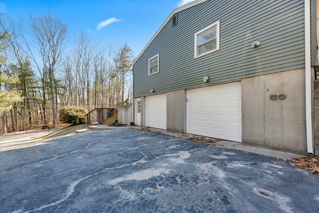3 Santom St, Auburn, MA 01501