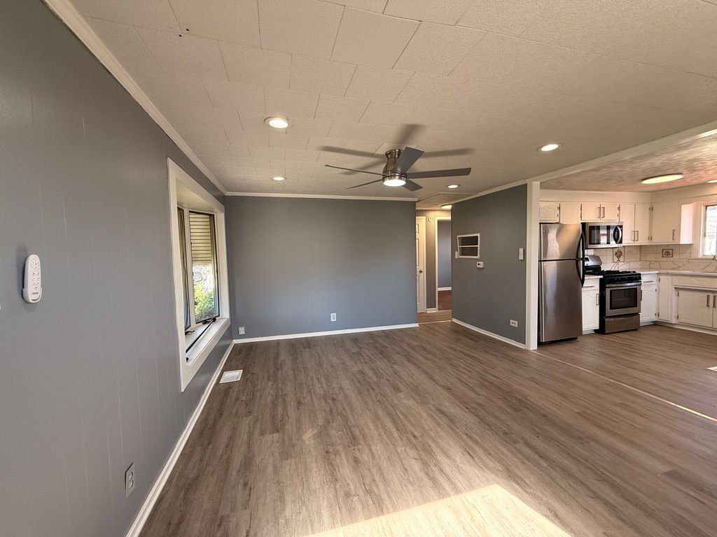 8803 S Kolin Avenue, Hometown, IL 60456 — photo 2