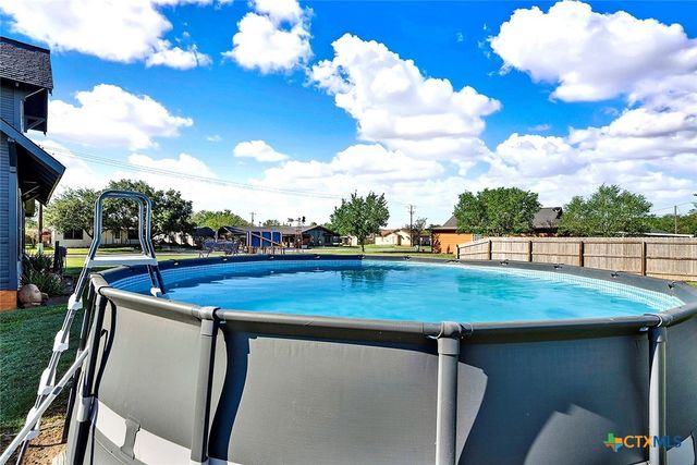 205 Brinkoeter Street, Poth, TX 78147