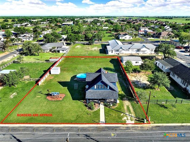 205 Brinkoeter Street, Poth, TX 78147
