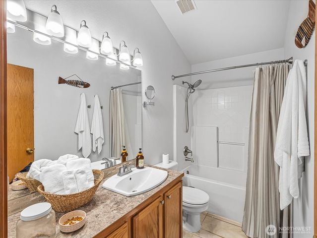 15220 197th Street E, Orting, WA 98360