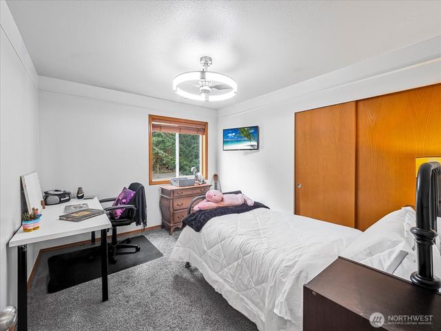 15220 197th Street E, Orting, WA 98360