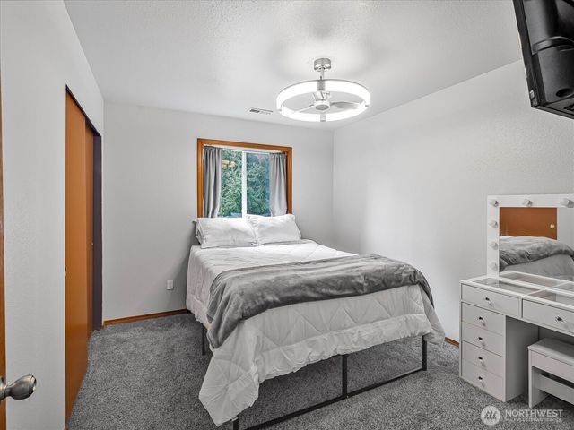 15220 197th Street E, Orting, WA 98360